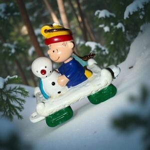Vintage Whitmans's Peanuts Gang Train Linus and Snowman PVC Ornament  B5